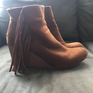 Size 11W wedges